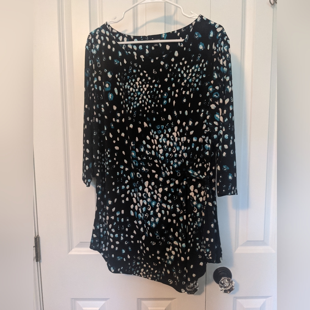 Navy and blue pattern blouse